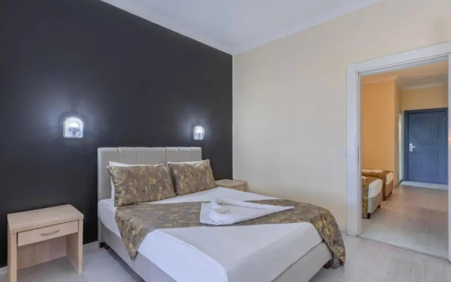 Side Orange Paradise Hotel