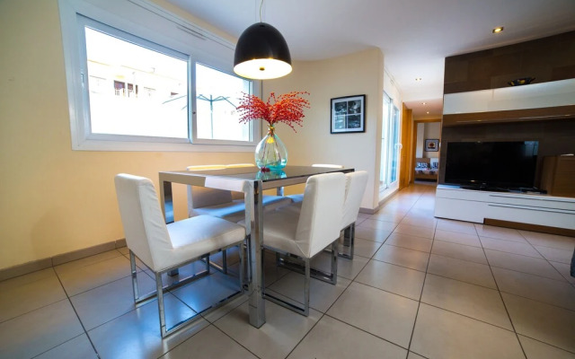 Agi Drugstore Apartments