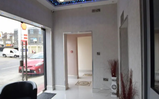 PremierLux Serviced Apartments