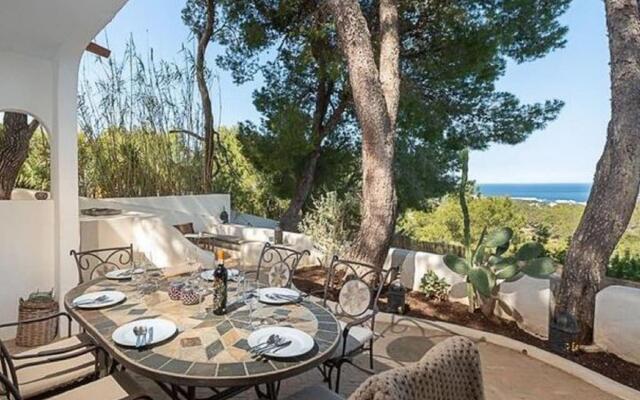 Belvilla by Oyo Villa