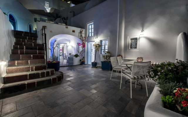 Aris Caves Hotel