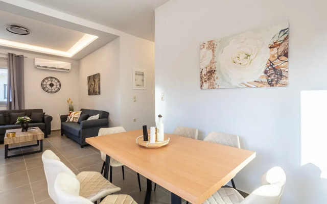 Filiatra Charming Urban Escape Your Cozy Retreat