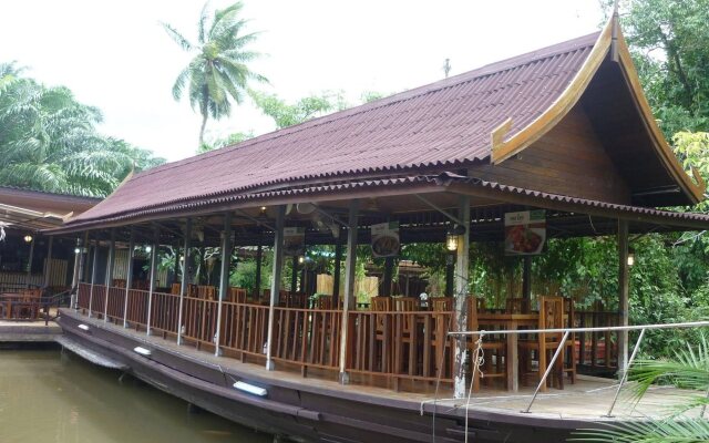 Roythai Resort