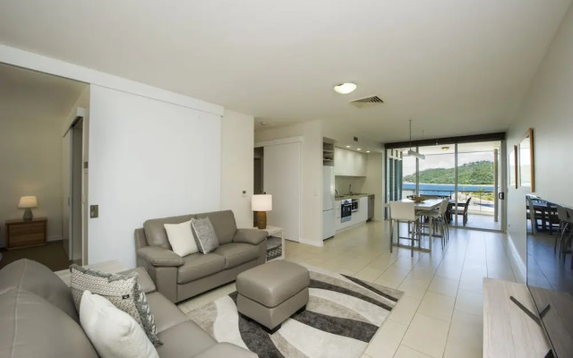 1 Bright Point Apartment 1503