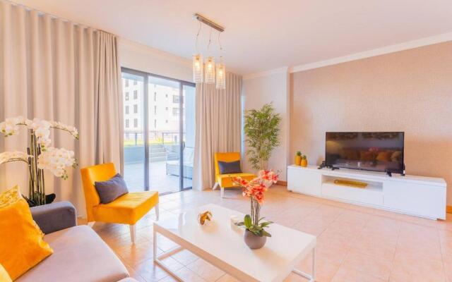 5 bedrooms in Privileged area with Ocean View