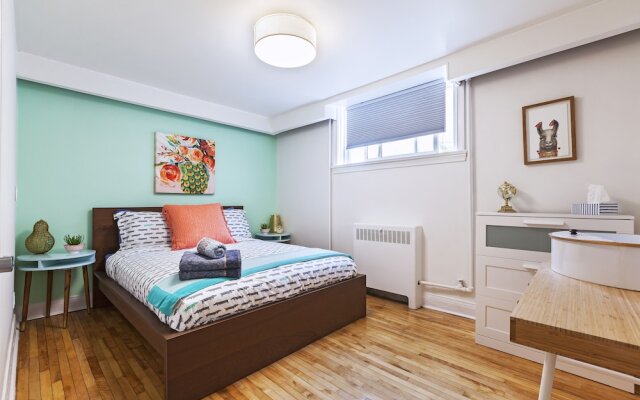 Colourful 2-bedroom Apartment