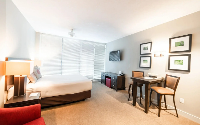 The Oswego Hotel