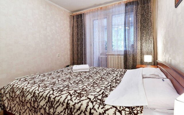 Апартаменты Home-Hotel, ул. Хорива, 32