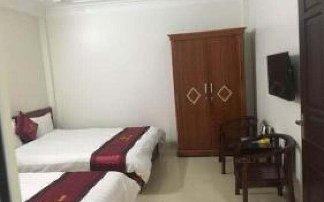 H ng NhAt Hotel