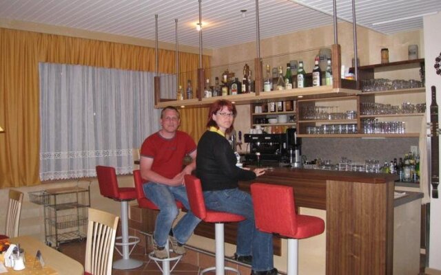 Gasthof Strobl Waldfrieden Garni