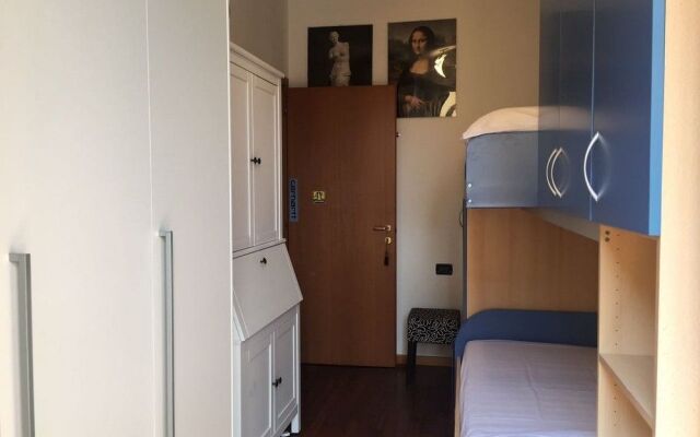 Iris Apartment