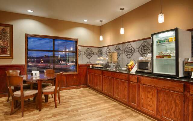 Best Western Plus Circle Inn