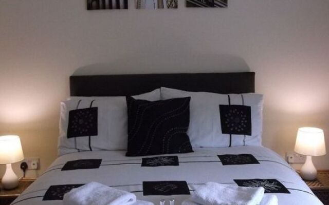 Thistledo House Bed & Breakfast