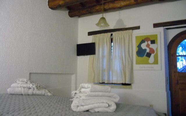 Costas & Maria Traditional Villa