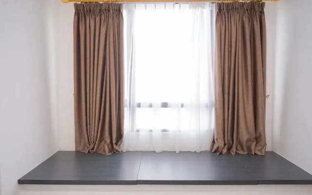 Modern Style and Homey Studio Apartment Collins Boulevard