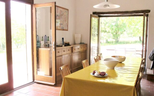 Villa With 4 Bedrooms in Saint-paul-lizonne, With Pool Access, Furnish