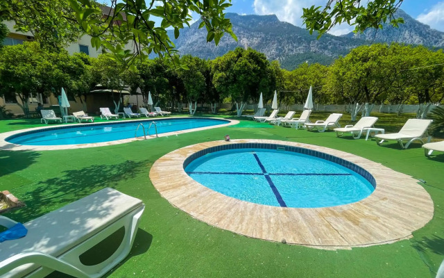Castle Park Hotel