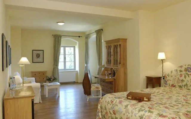 Hotel Schloss & Gut Ulrichshusen