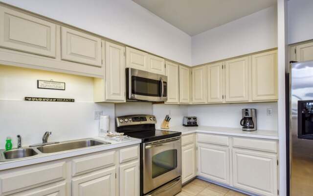 Spinnakers Reach by Vtrips