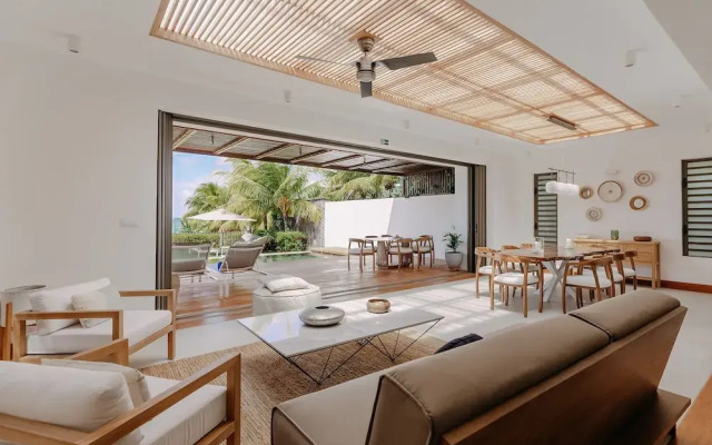 Peninsula Beach Villa with LOV