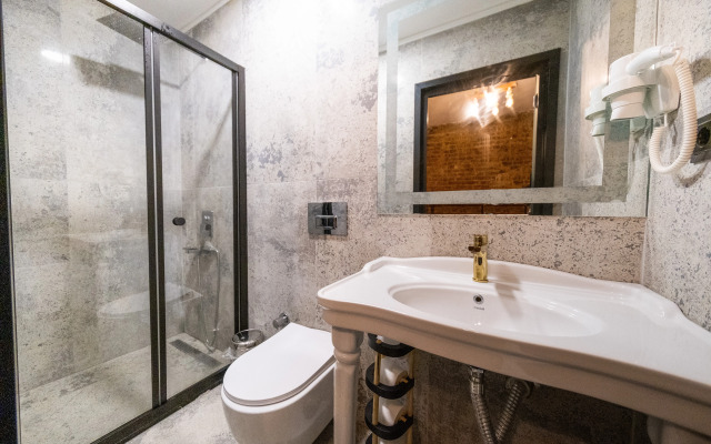 Frame Galata Hotel