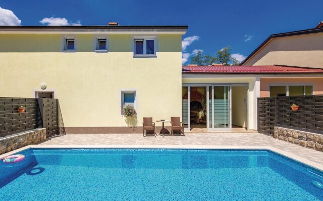 Amazing Home in Jurdani With Wifi and 4 Bedrooms