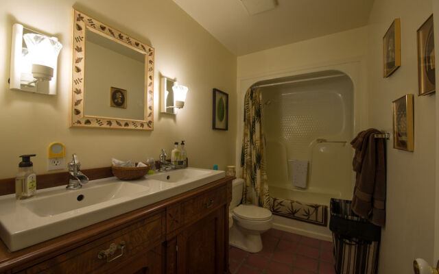 A Guesthouse on Bayview