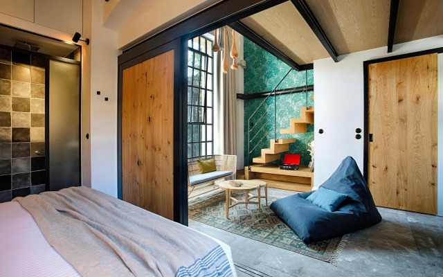 The Foundry Suites