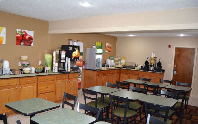 Quality Inn Raynham - Taunton