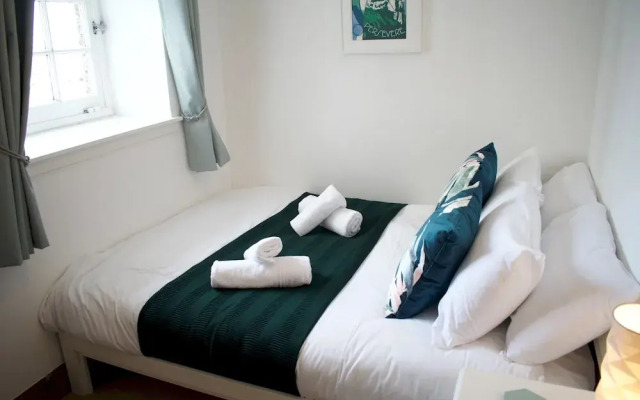 Gorgeous Flat in Edinburgh, Free Parking -sleeps 5