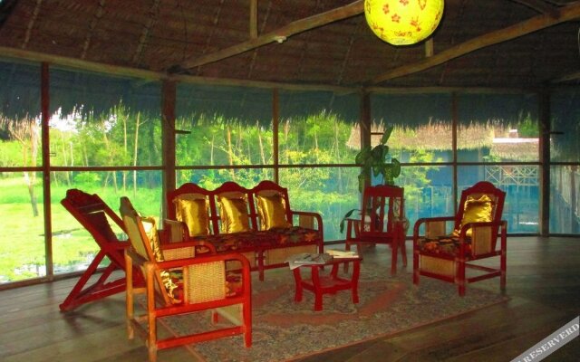 Curassow Amazon Lodge