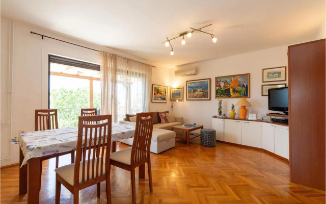 Holiday home Rtina 24