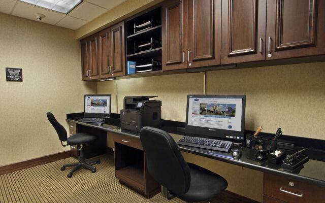 Hampton Inn & Suites Alexandria