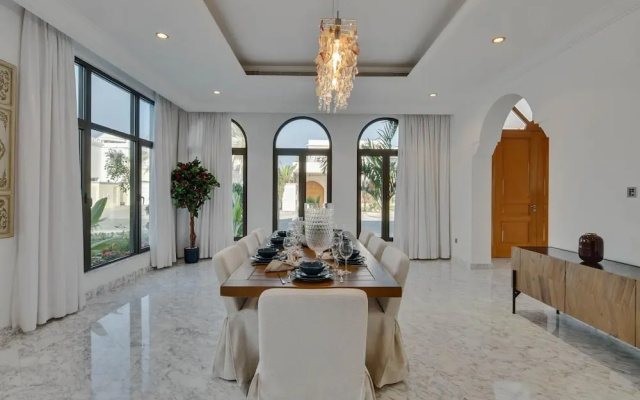 Luxury Villa w Dramatic Vw Private Beach Pool