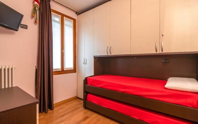 Belvilla by OYO Casa Cristina Meina Centro 4