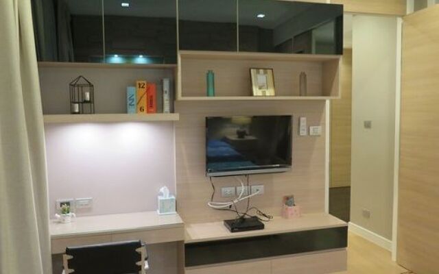 Reflection Jomtien Beach Condo by Dome