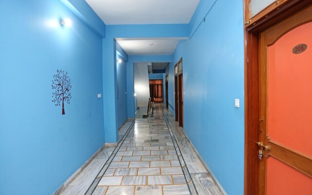 OYO 12133 Hotel Shanti