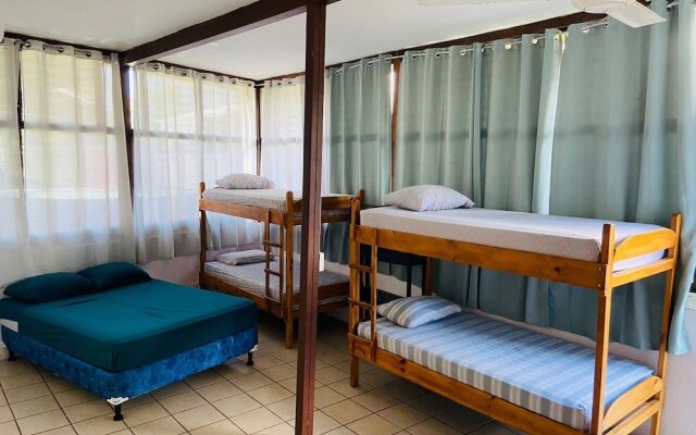 Hotel Adventure Lodge Jaco Beach