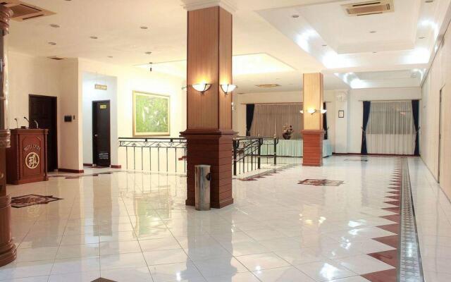 ZEN Rooms Basic Sawojajar