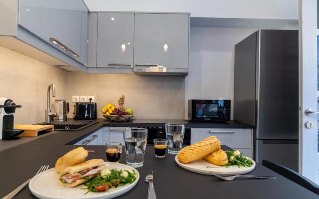 Central Suites Aegina 2