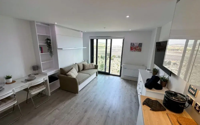 Top Floor Studio-The Hub-Self Catering