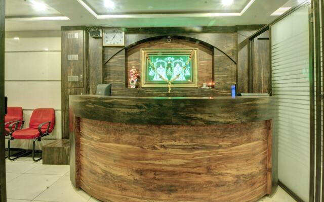 OYO 30475 Sangam Residency