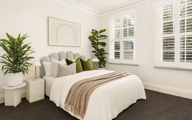 Stylish 4BR City Retreat