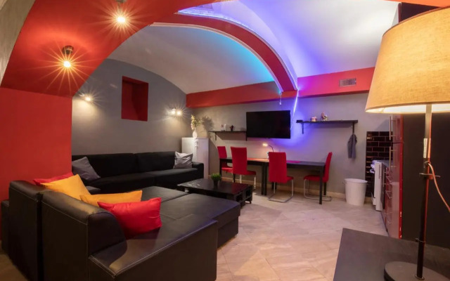 Party Underground with Pooltable