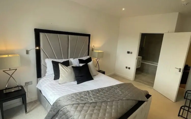 St Albans City Retreat - 2 Bed Apartment