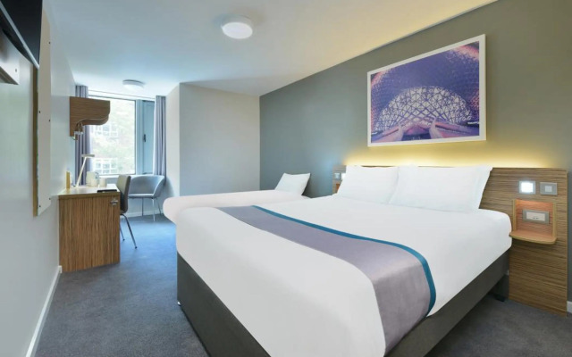 Travelodge Gatwick Airport Central