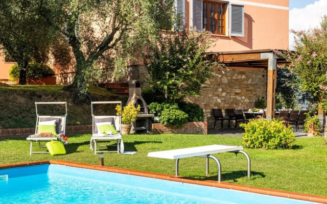 Casa Degli Ulivi 8 in Lucca