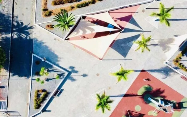 Family Apartment 3BR Communal Pool Kids Park