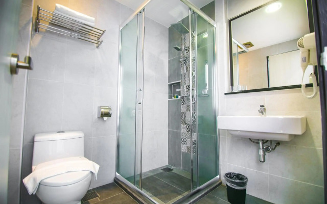 Indra Hotel - Boutique Suites