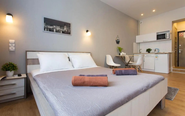 Modern studio, metro Pushkinska and Universytet - Chernyshevska str. 95-2